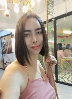Sandy Ladyboy - masseuse in Al Manama Photo 6 of 9
