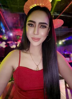 Sandy Ladyboy top& bottom - masseuse in Dubai Photo 11 of 12