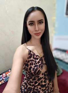 Sandy Ladyboy top& bottom - Masajista in Dubai Photo 11 of 11