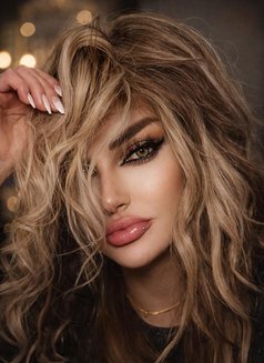 Sandy - Acompañantes transexual in Beirut Photo 21 of 21