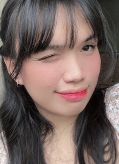 Sandy Marin - Transsexual escort in Makati City Photo 2 of 5