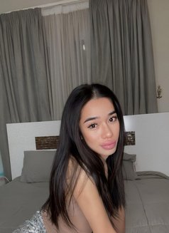 SANDY New in Bahrain - Transsexual escort in Al Manama Photo 9 of 22