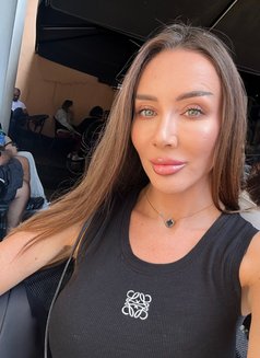 Sandy - escort in Al Manama Photo 19 of 22