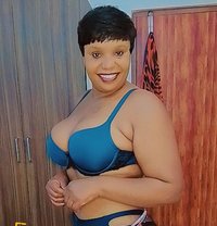 Sandy - escort in Candolim, Goa Photo 1 of 2
