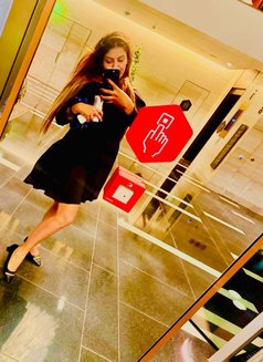 Sandy - escort in Colombo Photo 4 of 9