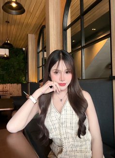 Sandy - companion in Taipei Photo 9 of 17