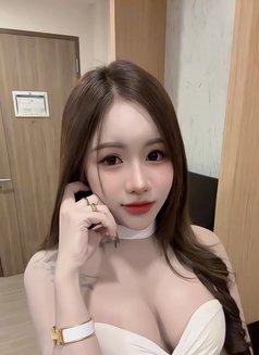 Sandy - companion in Taipei Photo 11 of 17