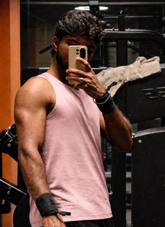 Sandy Topper Professional Escort - Acompañantes masculino in Chennai Photo 2 of 3
