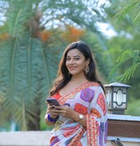 Sandya Reddy - puta in Hyderabad