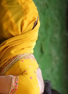 Sandya Reddy - puta in Hyderabad Photo 7 of 7