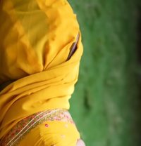Sandya Reddy - puta in Hyderabad