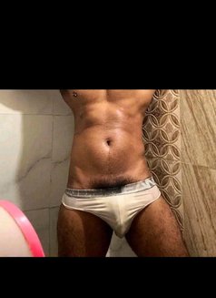 Sandyyy - Male escort in Mumbai Photo 1 of 1