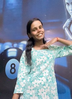 Aarti cam service available here only - escort in Gurgaon Photo 1 of 1