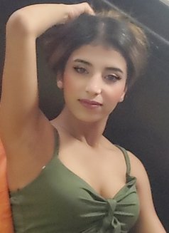 Sanfoura - puta in Beirut Photo 6 of 6