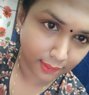 Sangavi - Acompañantes transexual in Chennai Photo 1 of 3