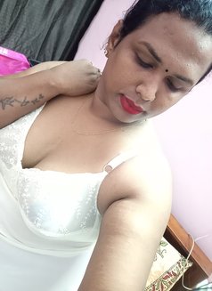 Sangavi - Transsexual escort in Chennai Photo 4 of 6