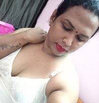 Sangavi - Transsexual escort in Chennai