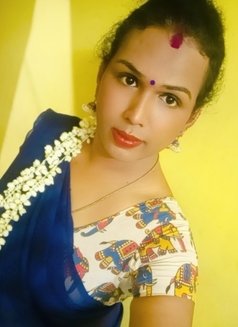 Sangavi Sexy - Acompañantes transexual in Chennai Photo 3 of 4