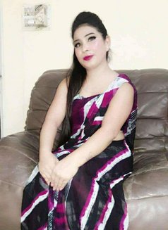 Sangeeta - puta in New Delhi Photo 1 of 7