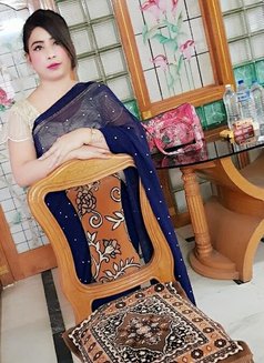 Sangeeta - puta in New Delhi Photo 2 of 7