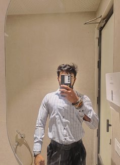 Sangram Kunar - Male escort in Ahmedabad Photo 6 of 9