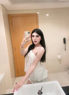 Sani ladyboy - masseuse in Dubai Photo 10 of 12