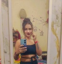 Sania - puta in Noida Photo 1 of 9