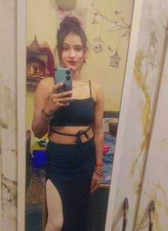 Sania - escort in Noida Photo 4 of 9