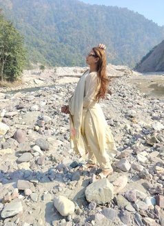 Sania - Transsexual escort agency in Noida Photo 3 of 5
