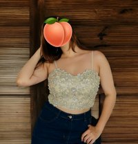 Kirti (Cam & Meet) - puta in Noida Photo 12 of 12