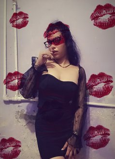 Saniya - escort in Mumbai Photo 1 of 2