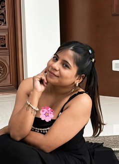Saniya - escort in Mumbai Photo 1 of 2
