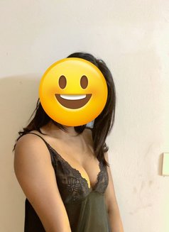 Saniya - escort in Noida Photo 3 of 7
