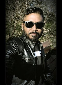 Saniz - Male escort in Stockholm Photo 5 of 7