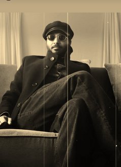 Saniz - Male escort in Stockholm Photo 6 of 7