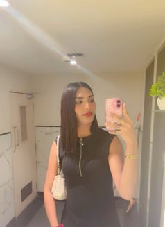 Sanjana - Acompañantes transexual in New Delhi Photo 1 of 5