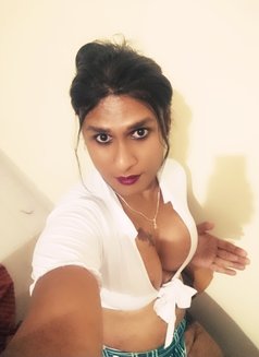 Sanjana Gowda - masseuse in Bangalore Photo 2 of 3