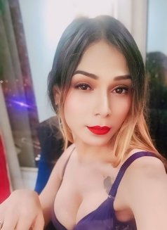 Sanjana hot - Transsexual escort in New Delhi Photo 11 of 17