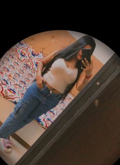 Sanjana independent - puta in Noida Photo 6 of 6