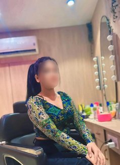 🦋 sanjana ❣️Independent❣️Meet & WebCam - puta in Hyderabad Photo 2 of 4