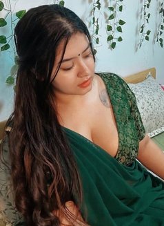 Sanjana - puta in Bangalore Photo 1 of 4