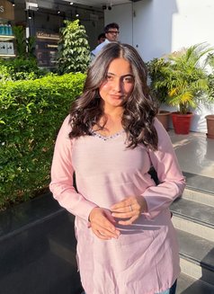 Sanjana - escort in Candolim, Goa Photo 3 of 4