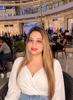 Sanjana - escort in Chennai Photo 3 of 5