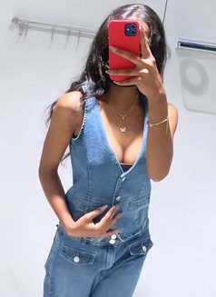 Sanjana - puta in Hyderabad Photo 2 of 3