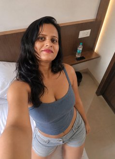 Sanjau - escort in Mumbai Photo 3 of 7