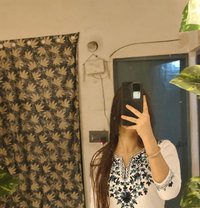 Sanjana - puta in New Delhi