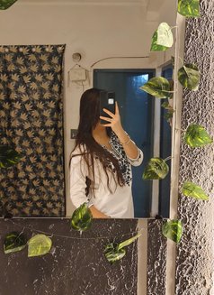 Sanjana - escort in New Delhi Photo 5 of 11