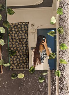 Sanjana - escort in New Delhi Photo 7 of 11
