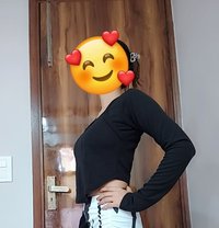 Sanjana - puta in New Delhi