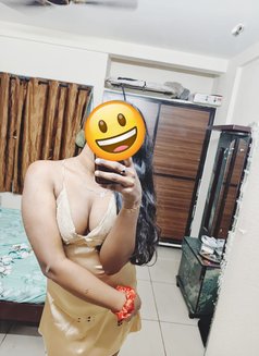 Sanjana - Transsexual escort in Bangalore Photo 1 of 2